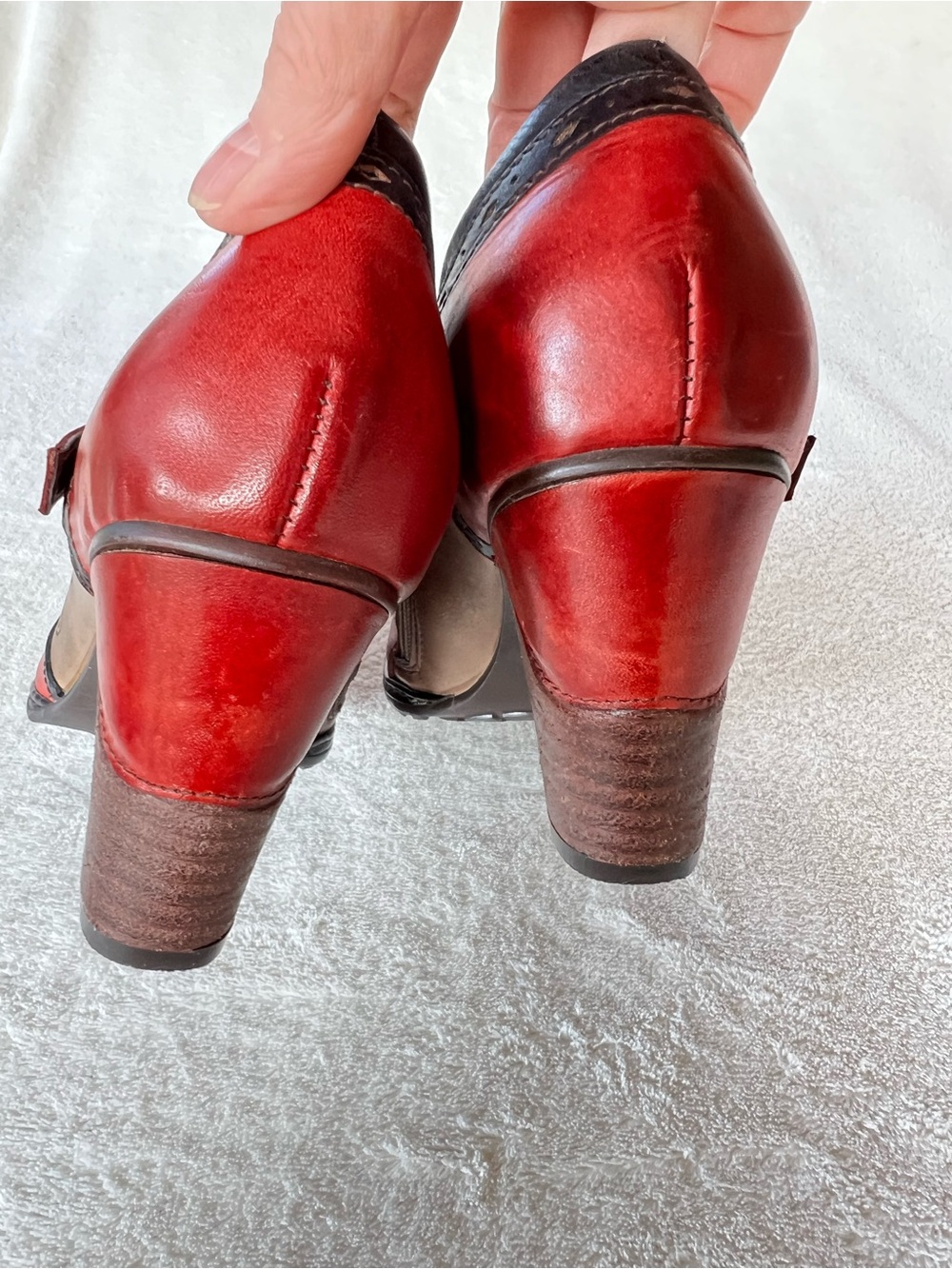 Spring Step L’Artiste Tooled Leather Booties Size 8.5 Floral Wingtip Heels NEW - Picture 6 of 12